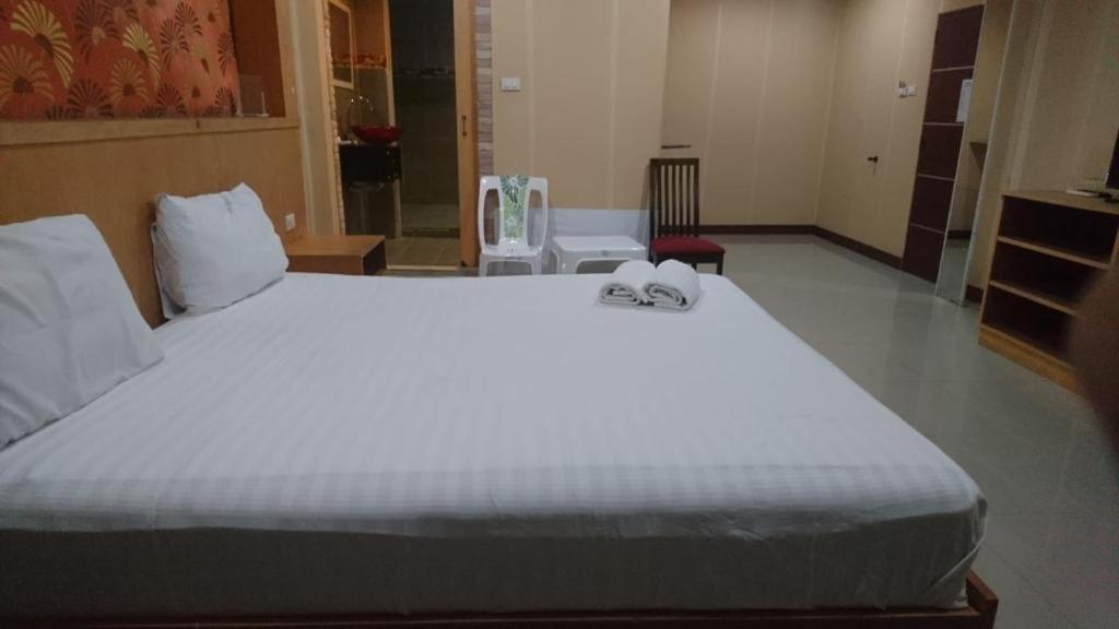 New Pind Balluchi Inn باتايا المظهر الخارجي الصورة